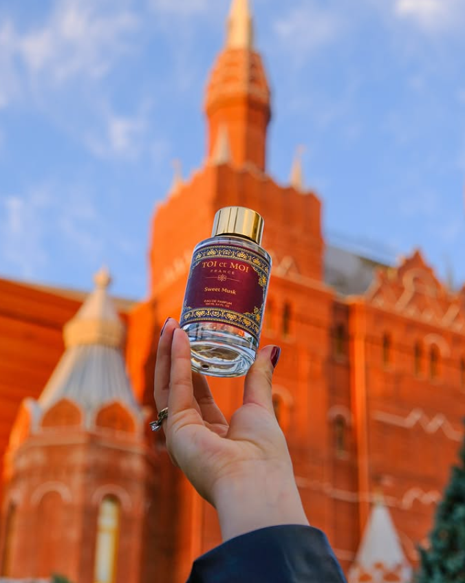 2025’in En Trend Parfüm Notaları: Amber, Oud, Vetiver